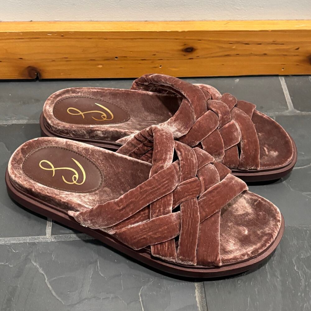 Sam Edelman Vaugn 2 Pink Velvet Slides - size 8.5